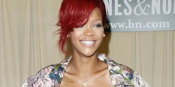 Sepanggung Dengan Bon Jovi, Rihanna Alami Malam Terbaik