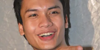 Randy Pangalila, Lebih Baik Mengalah dan Berserah