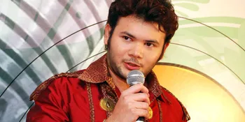 Ridho Enggan Duduk Bersebelahan Dengan Angel