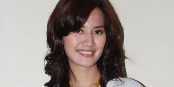 Asti Ananta Desak-Desakan Nonton 'HARRY POTTER 7'