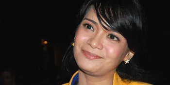 Jadi Penyiar Radio, Sheza Idris Ekspresikan Diri