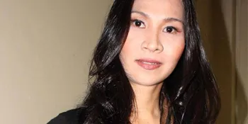 Beby Djenar Ramal Hubungan Anang - Syahrini