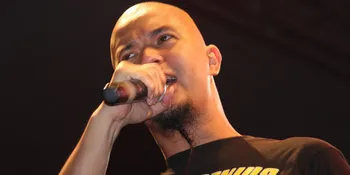 T.R.I.A.D Atraktif Hibur Clubbers