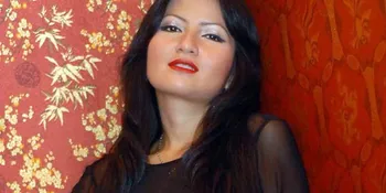 Five Vi: Bule Makin Didesak Makin Takut