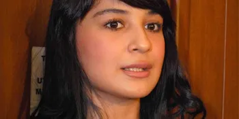 Dinda - Shireen: Dedikasi Almarhum 'Oma' Luar Biasa