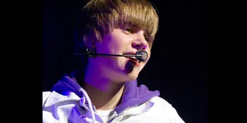 Latin Girl, Lagu Bieber Buat Jasmine Villegas?