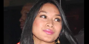 Belum Mau Hamil, Happy Salma Masih Ingin Tampil Seksi