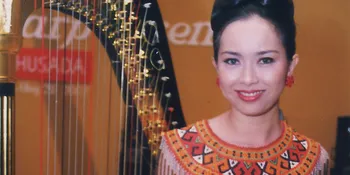 Maya Hassan Tak Paksa Anak Belajar Harpa