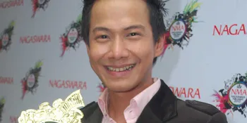 Masih 'Hijau', Delon Tak Sangka Menang NMA 2010