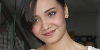 Dilamar, Zaskia Sungkar Sedikit Tegang