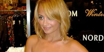 Paris Hilton Dicoret Dari Daftar Undangan Nicole Richie