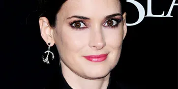 Winona Ryder Tak Ingin Pacari Pria Di Luar Industri Film