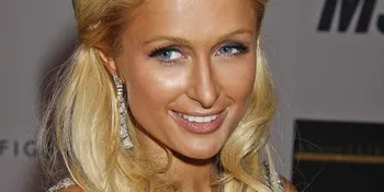 Paris Hilton Dirikan Tim Motorbike Racing 125cc