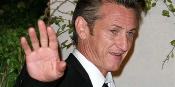 Sean Penn Pilih Haiti Ketimbang Dubai Film Festival