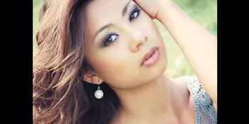 Tirukan Lagu Netral, Jennifer Bachdim Beri Support Timnas