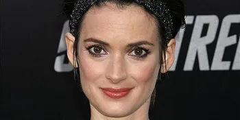 Winona Ryder Takut Punya Anak