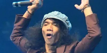 Kaka Diprotes Penggemar Syahrini