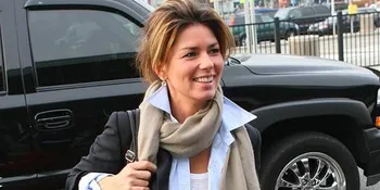 Shania Twain Tunangan Setelah 'Tukar Pasangan'