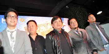 Yovie and Nuno Terharu Saat Tampil di Pontianak