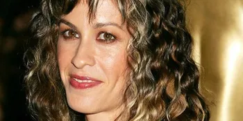 Alanis Morisette Melahirkan di Hari Natal