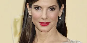 Sandra Bullock Jadi Selebriti Paling Diinginkan di Tahun Baru