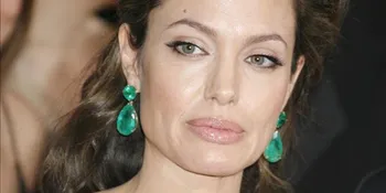 Sumbang US$2 Juta, Jolie - Pitt Ajari Shiloh Cinta Afrika