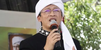 Isu Poligami Tak Surutkan Jamaah Aa Gym