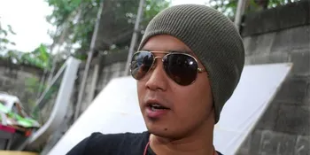 Dennis Lyla Bantah Nikahi Thalita Lathief April 2011