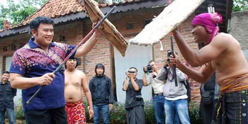 Rhoma Irama Perdana Sutradarai 'SAJADAH KA'BAH'