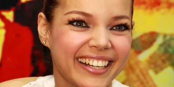 Dewi Sandra Bisa Bedakan Antara Nyanyi dan Sinetron