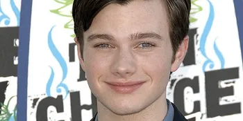 Chris Colfer Kirim Pesan Buat Para Korban Pelecehan