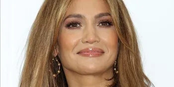 Jennifer Lopez Ancam Bakal Hajar Host Golden Globe