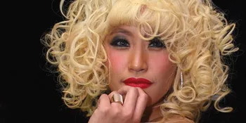 Pinkan Mambo Tak Pedulikan Ibunya Lagi?