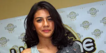 Beda Prinsip, Nadila Ernesta - Eno Netral Putus