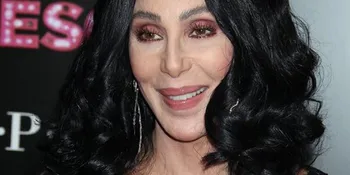 Cher Berang 'BURLESQUE' Tak Masuk Oscar