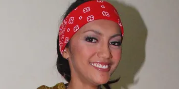 Nina Tamam Penggemar Baju Loak