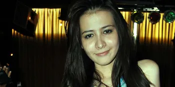 Rina Diana: Ciuman di Film Kenapa Nggak?