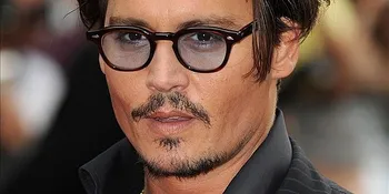 Dapat Peran Vampir, Johnny Depp Rajin Minum Teh