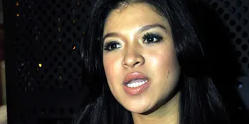 Delia Ecoutez Ditipu EO Blok M Square Idol
