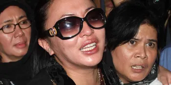 Angie Ucapkan Rindu Pada Adjie Lewat Twitter