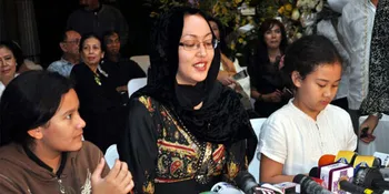 Angie Kaget Adjie Bersujud Kesakitan