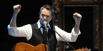 'Heaven Knows' Jadi Aksi Pamungkas Konser Rick Price