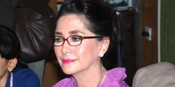 1000 Hari, Widyawati Masih Berat Lepas Sophan Shopiaan