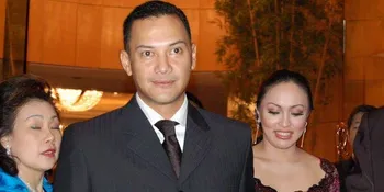 Keseharian Adjie - Angie di Tempat Kerja