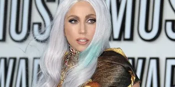 Lady GaGa Berdiam di Telur Raksasa Selama 3 Hari