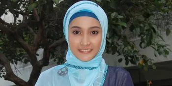 Meyda Sefira Tak Murni Kuliah