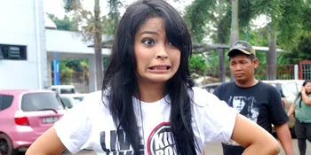 Cinta Kotak, Tantri Tolak Tawaran Main Film