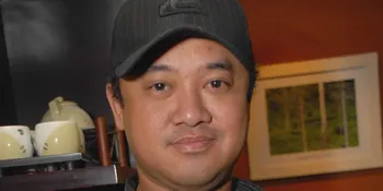 Rizal Mantovani Bermetamorfosis Lewat 'JENGLOT'