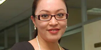 Angie Berusaha Ikhlaskan Adjie