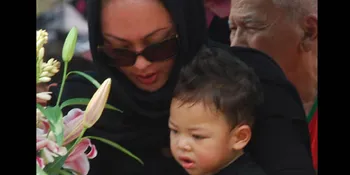 Angie Masih Mencium Adjie Sebelum Tidur